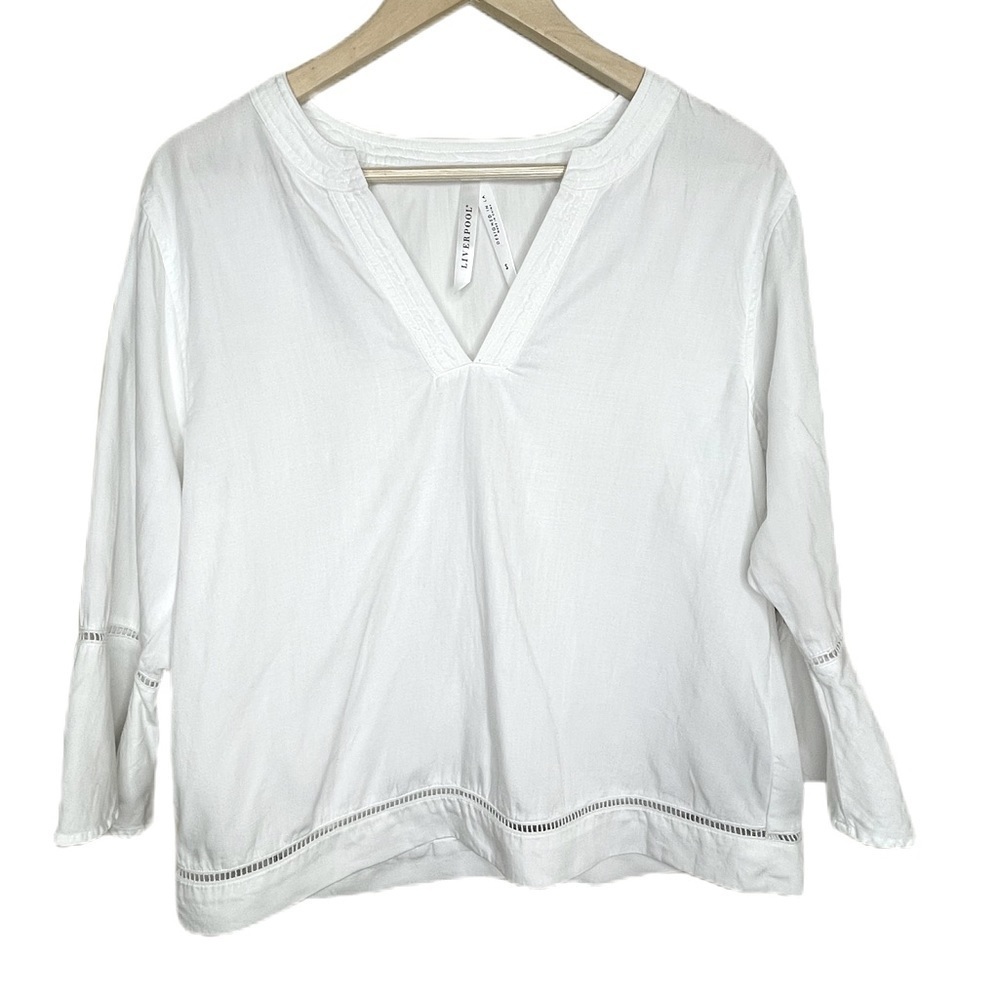 𝅺liverpool white 3/4 bell sleeve v neck blouse